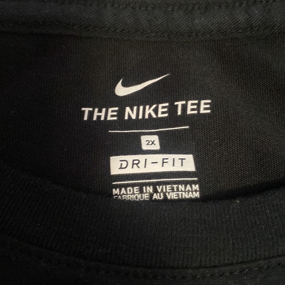 Nike - Picture 3 of 3